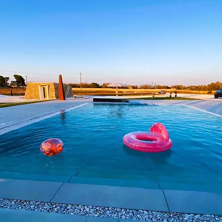 Farm stay Agricola Chiani With Shared Pool Melendugno